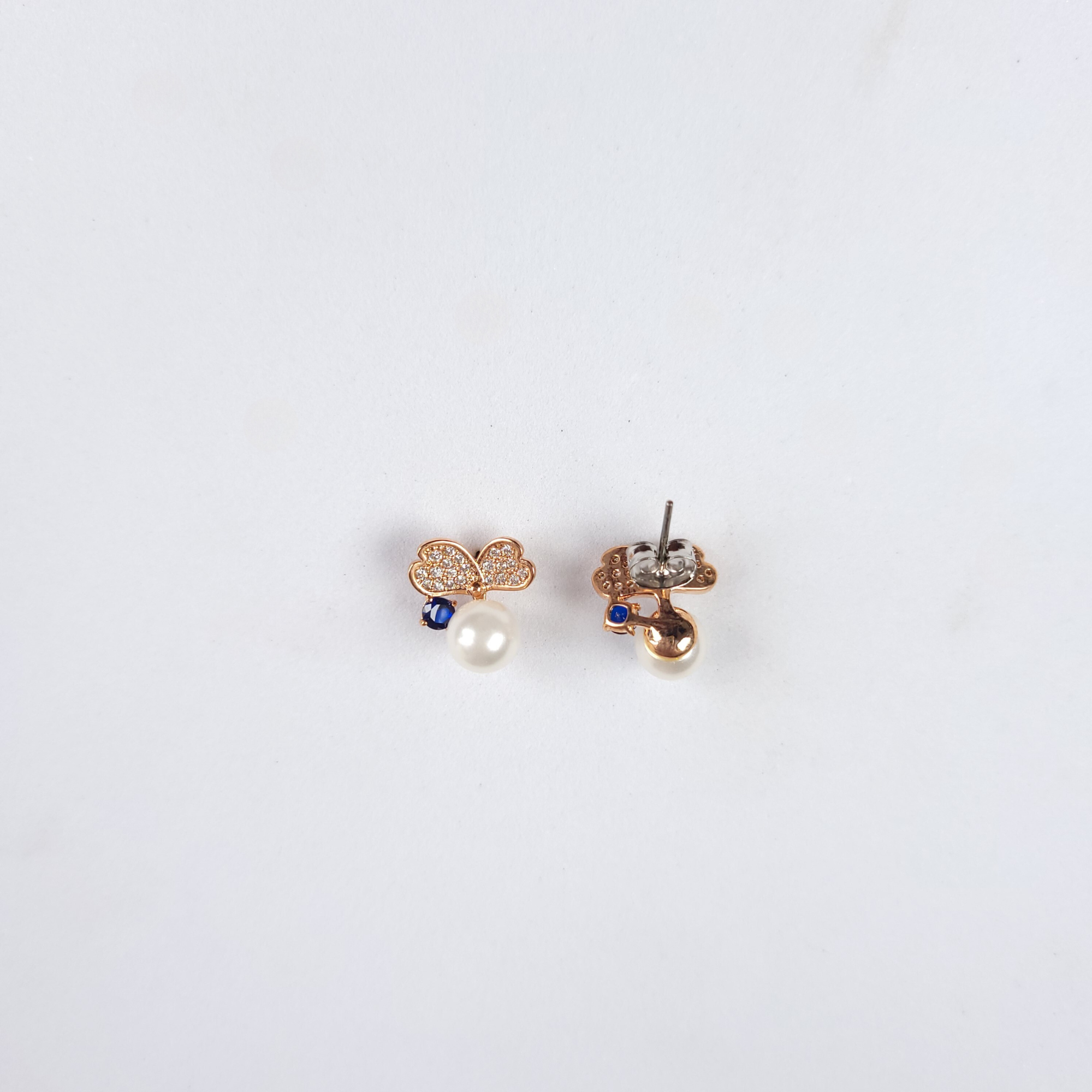 Bee Heart Dainty Earrings