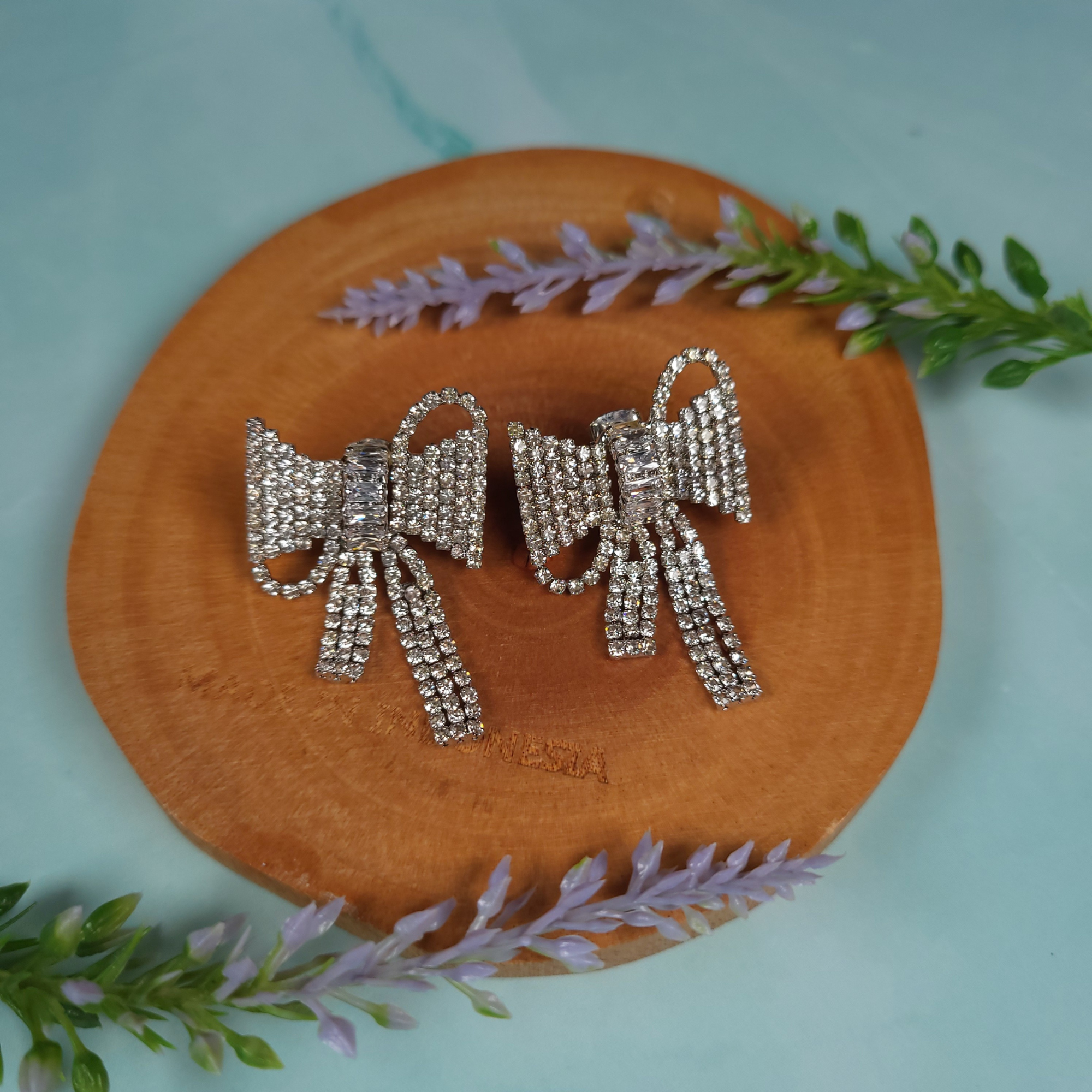 Beloved Bow Classic Earrings