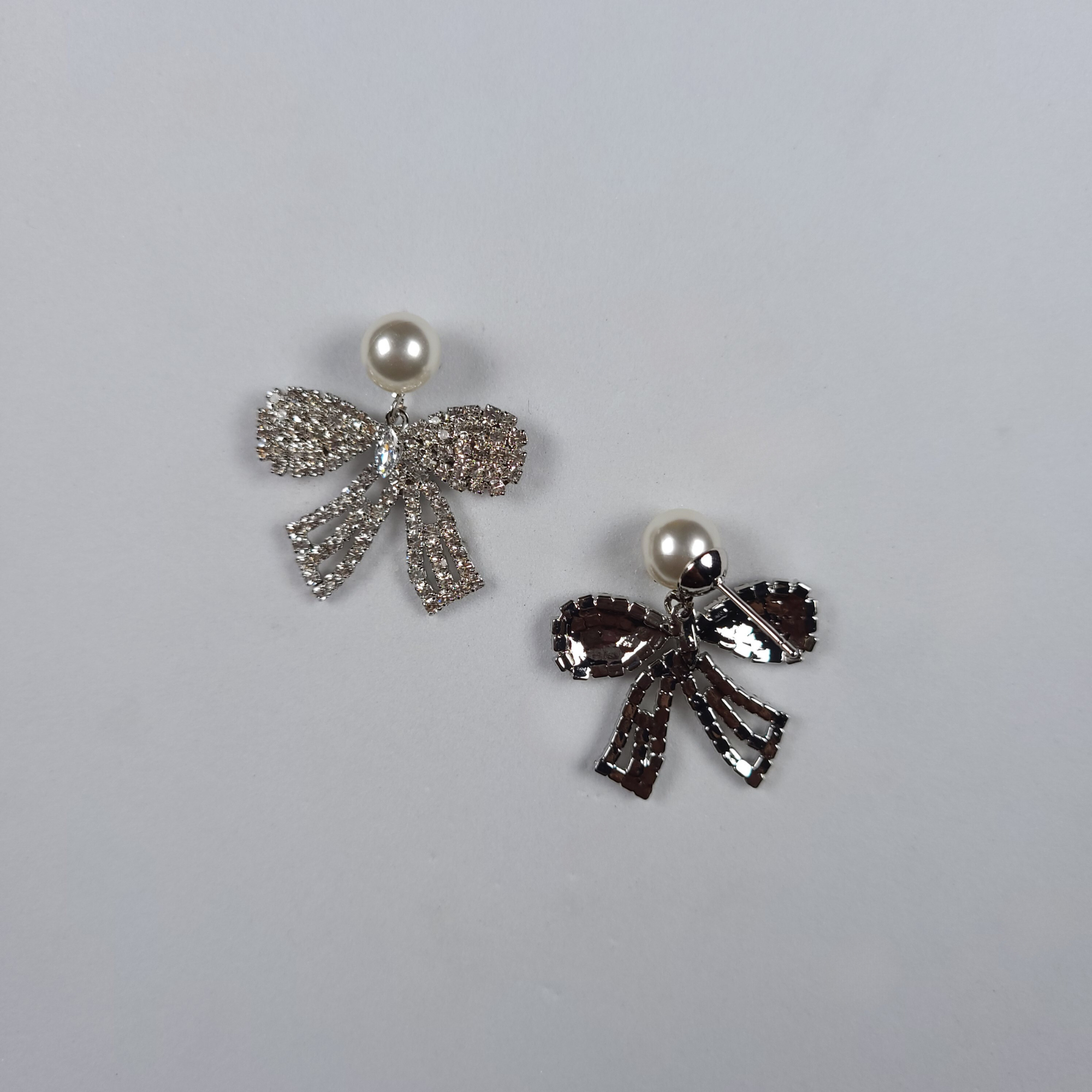 Pearls Of Korea Bow Crystal Classic Earring