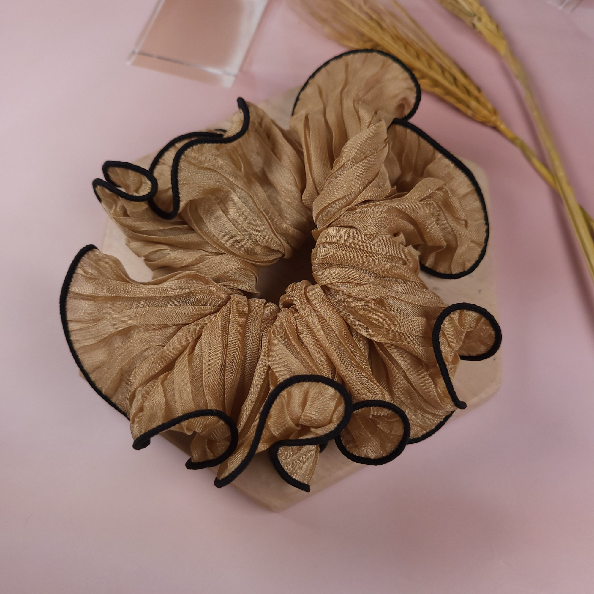 Classy Border Scrunchie Beige