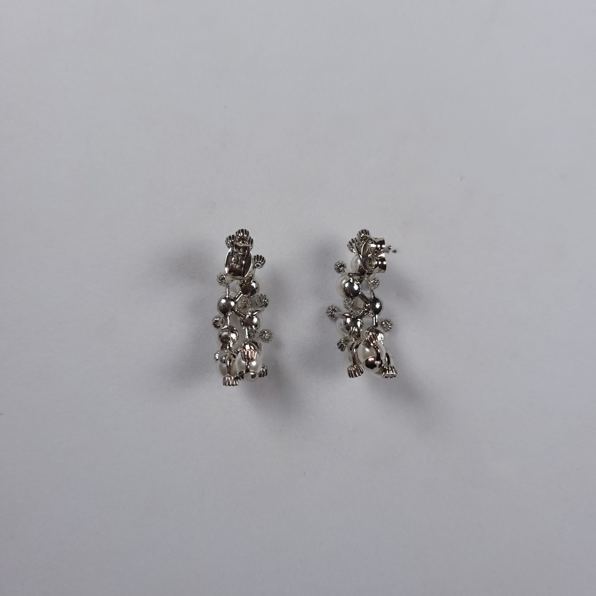 Clove Pearl - Classic Earrings