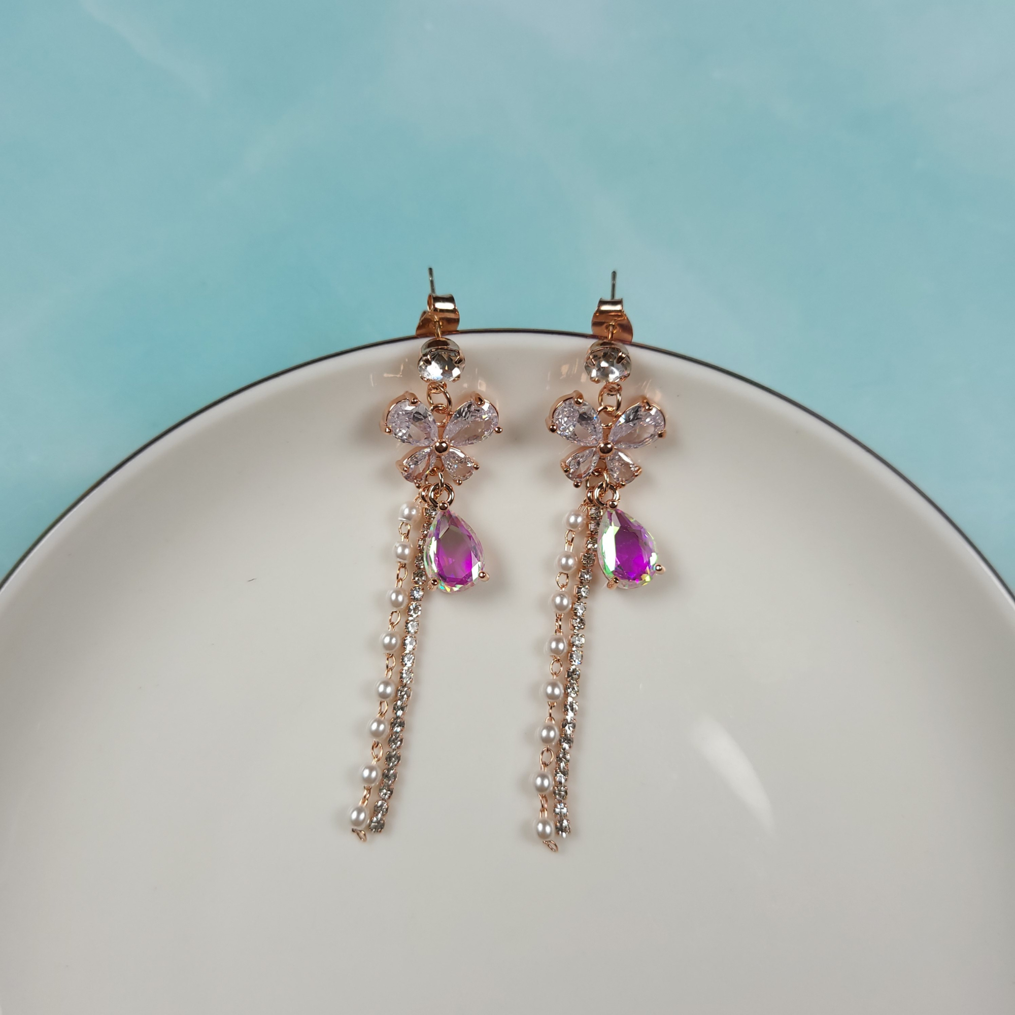 Pearls Of Korea Crystal Trail Classic Earring