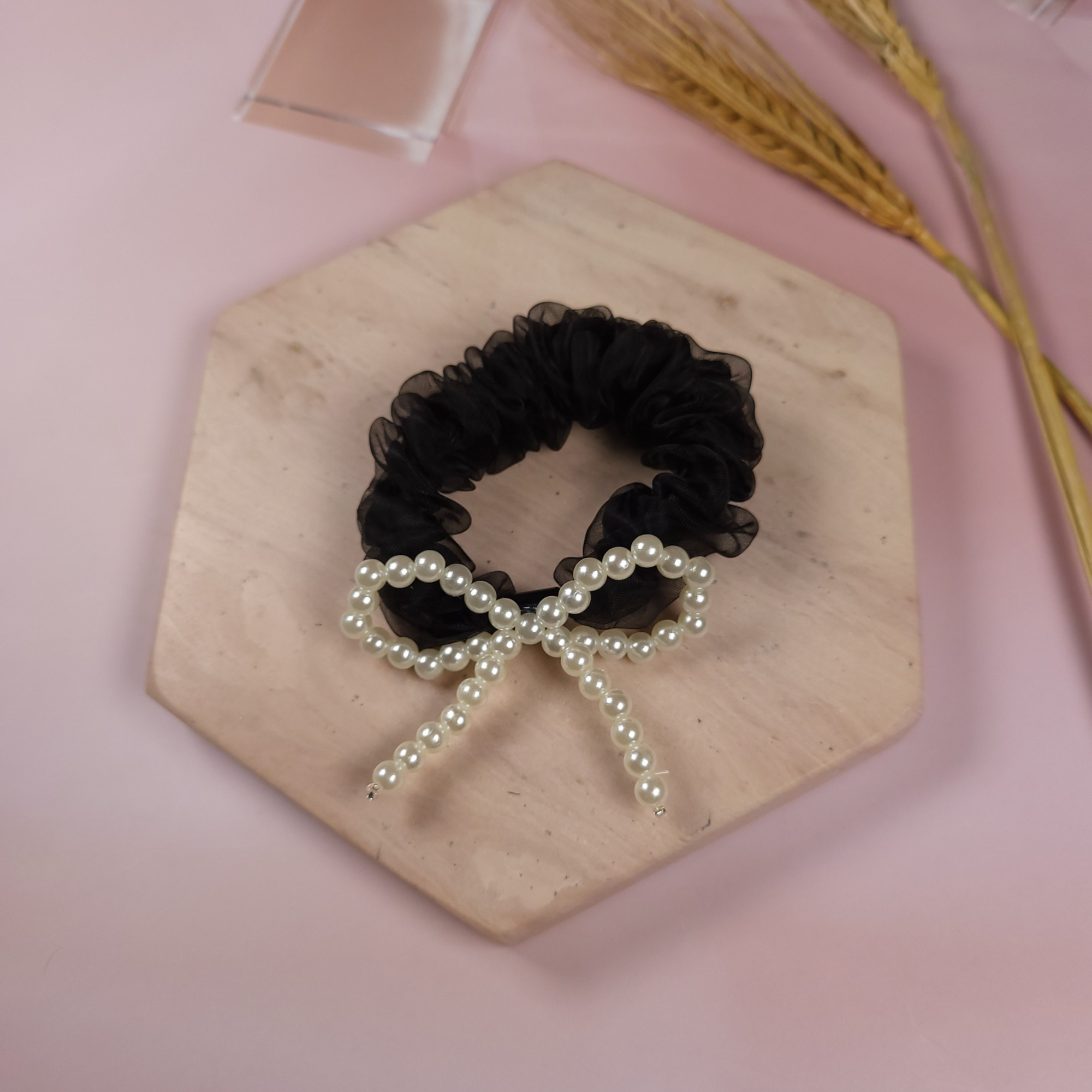 Graceful Bow Scrunchie White