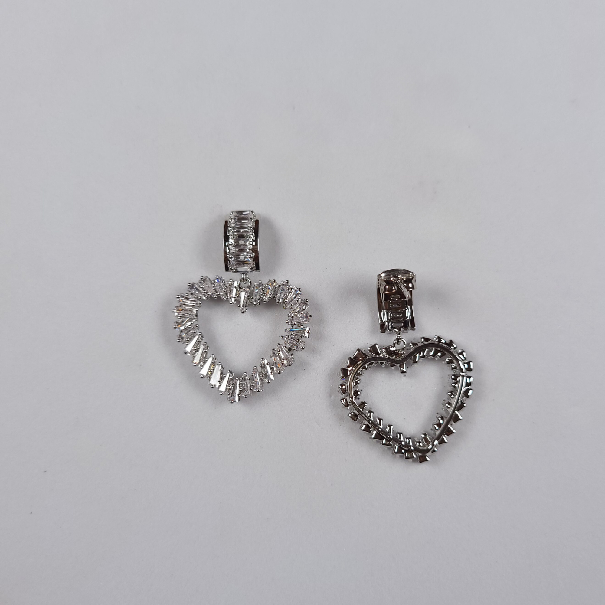 Heart Glow Classic Earrings