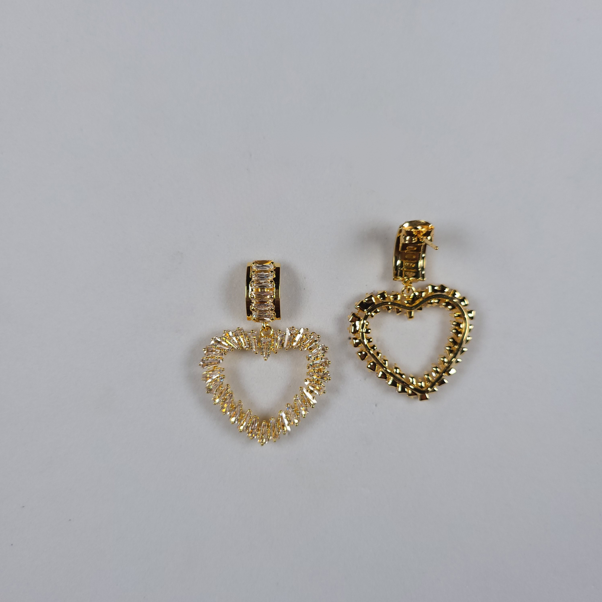 Pearls Of Korea Heart Glow Classic Earrings