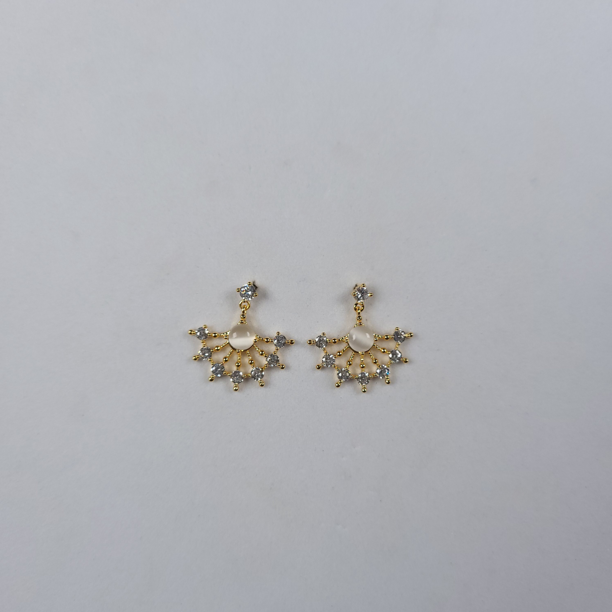 Pearls Of Korea Web Dangle Classic Earrings