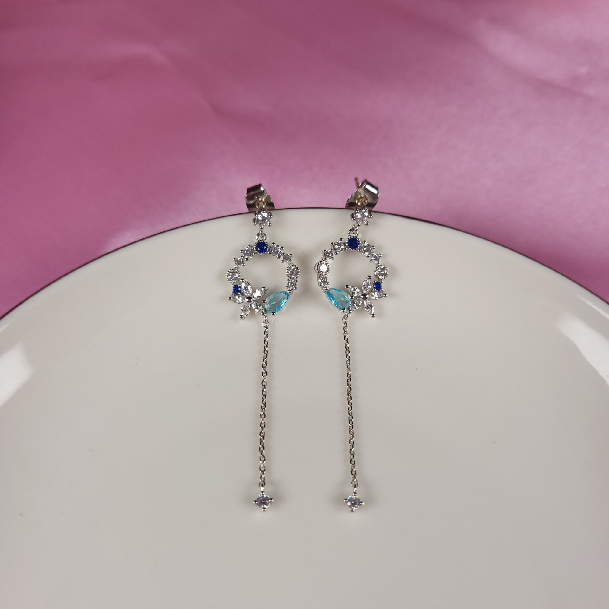 Pearls Of Korea Crystal Drop Classic Earrings