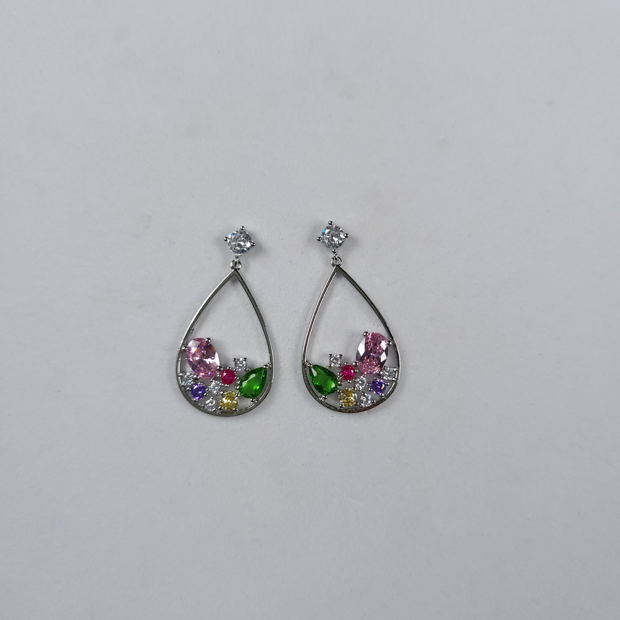 Pearls Of Korea Crystal Tear Classic Earrings