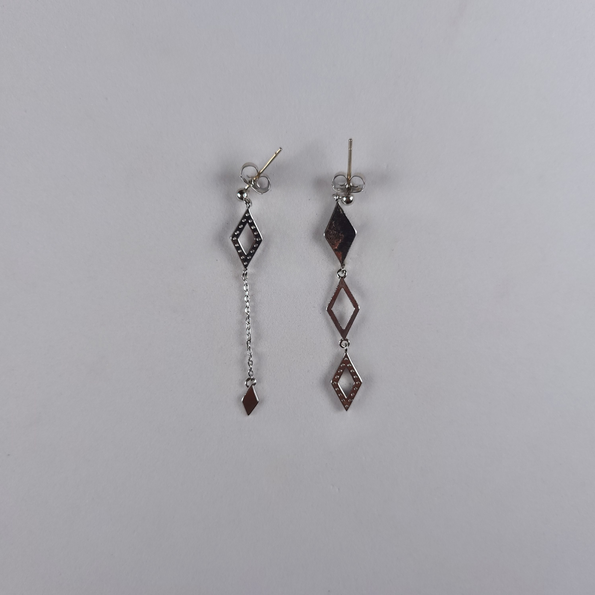 Pearls of Korea Oblong Drop Classic Earrings