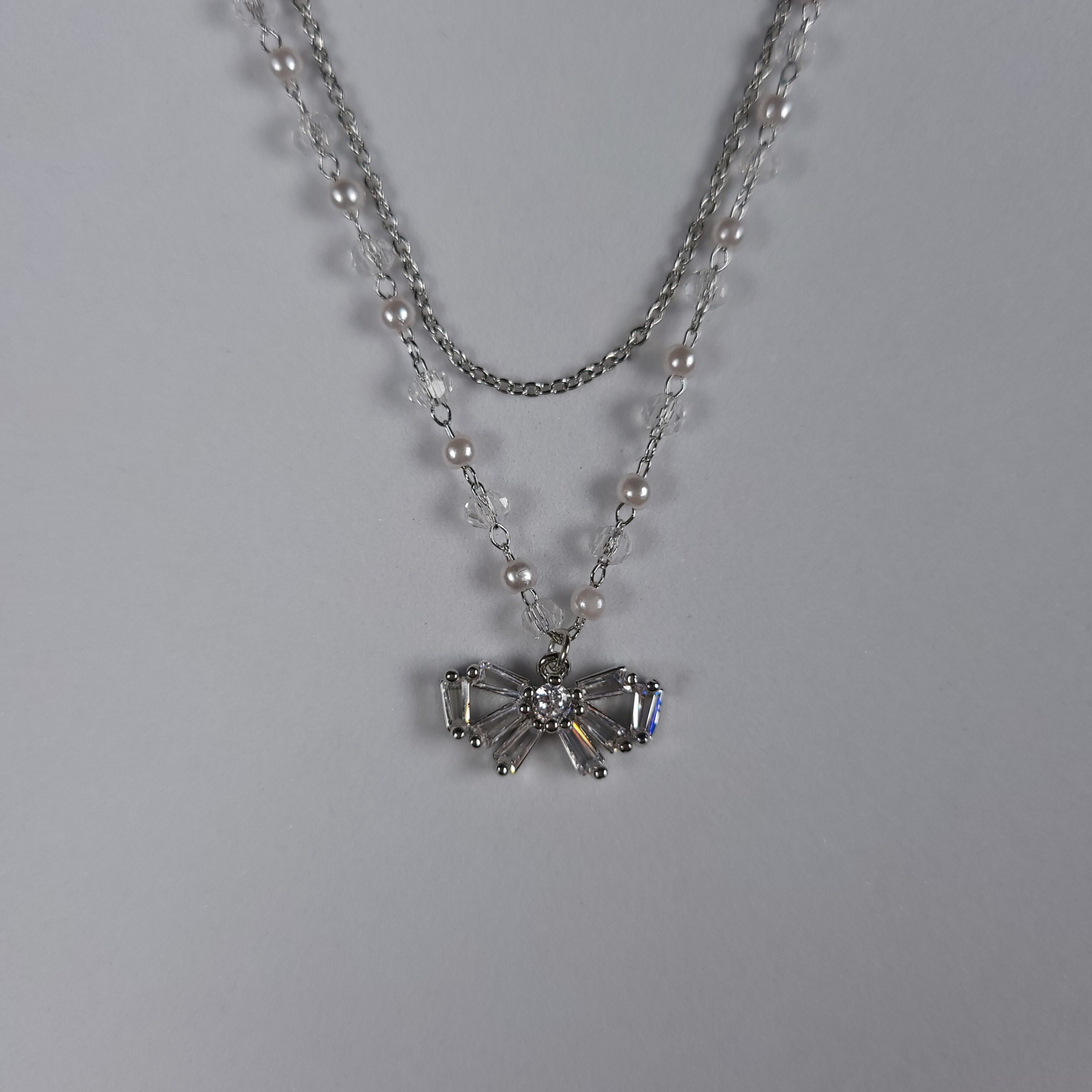 Dual Pearl Bow-Detail Necklace