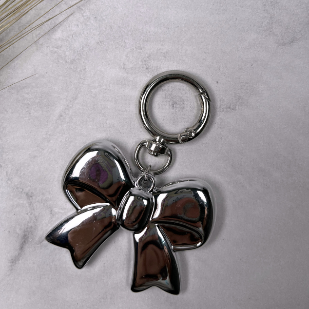 Silver ribbon key ring