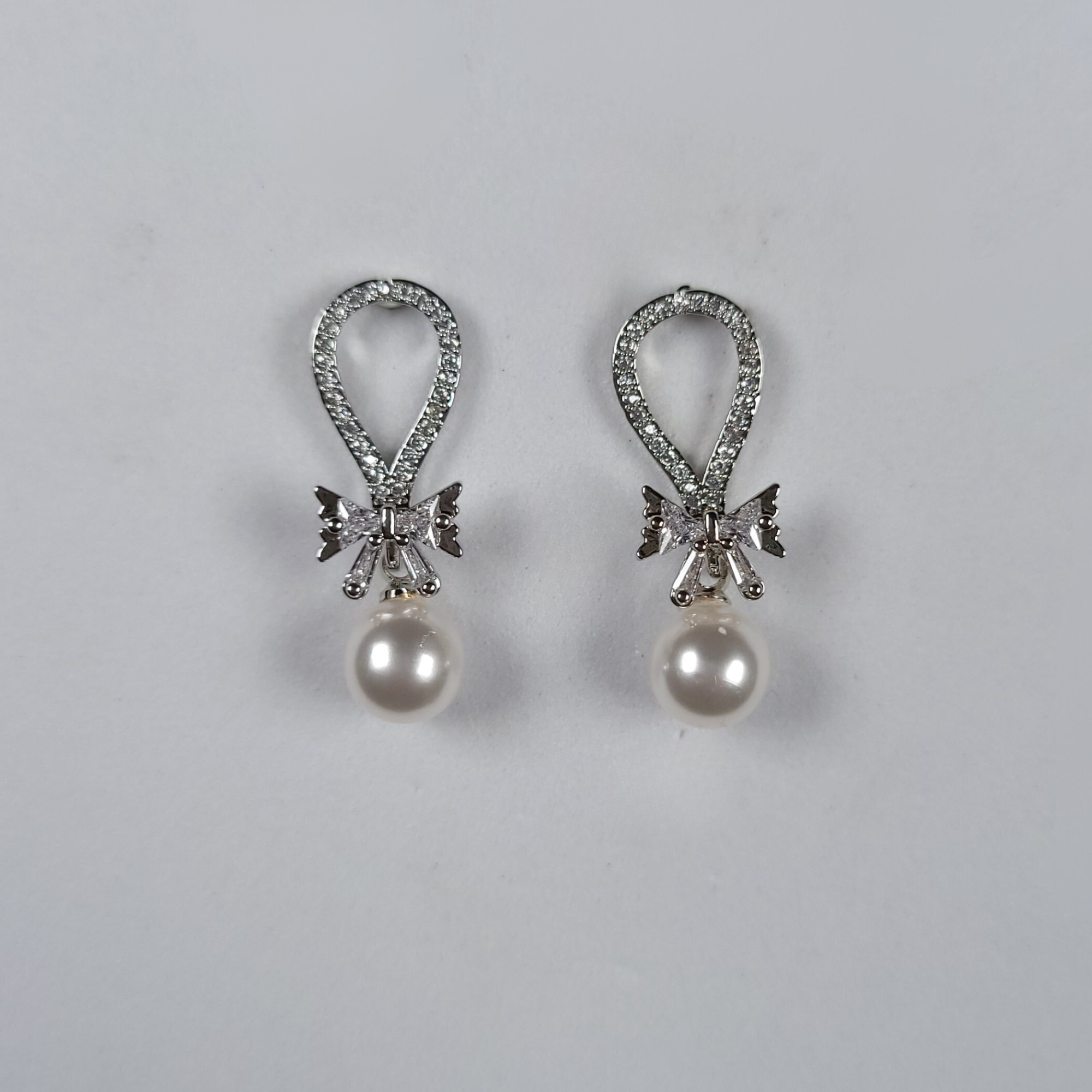 Oval Drop Classic Earring