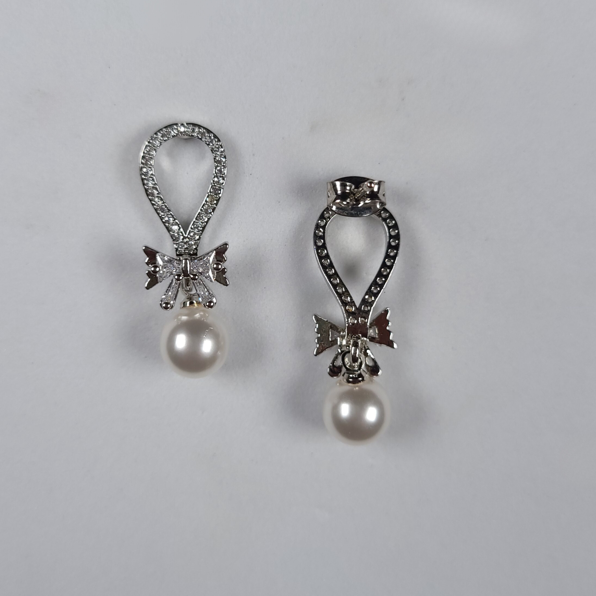 Oval Drop Classic Earring