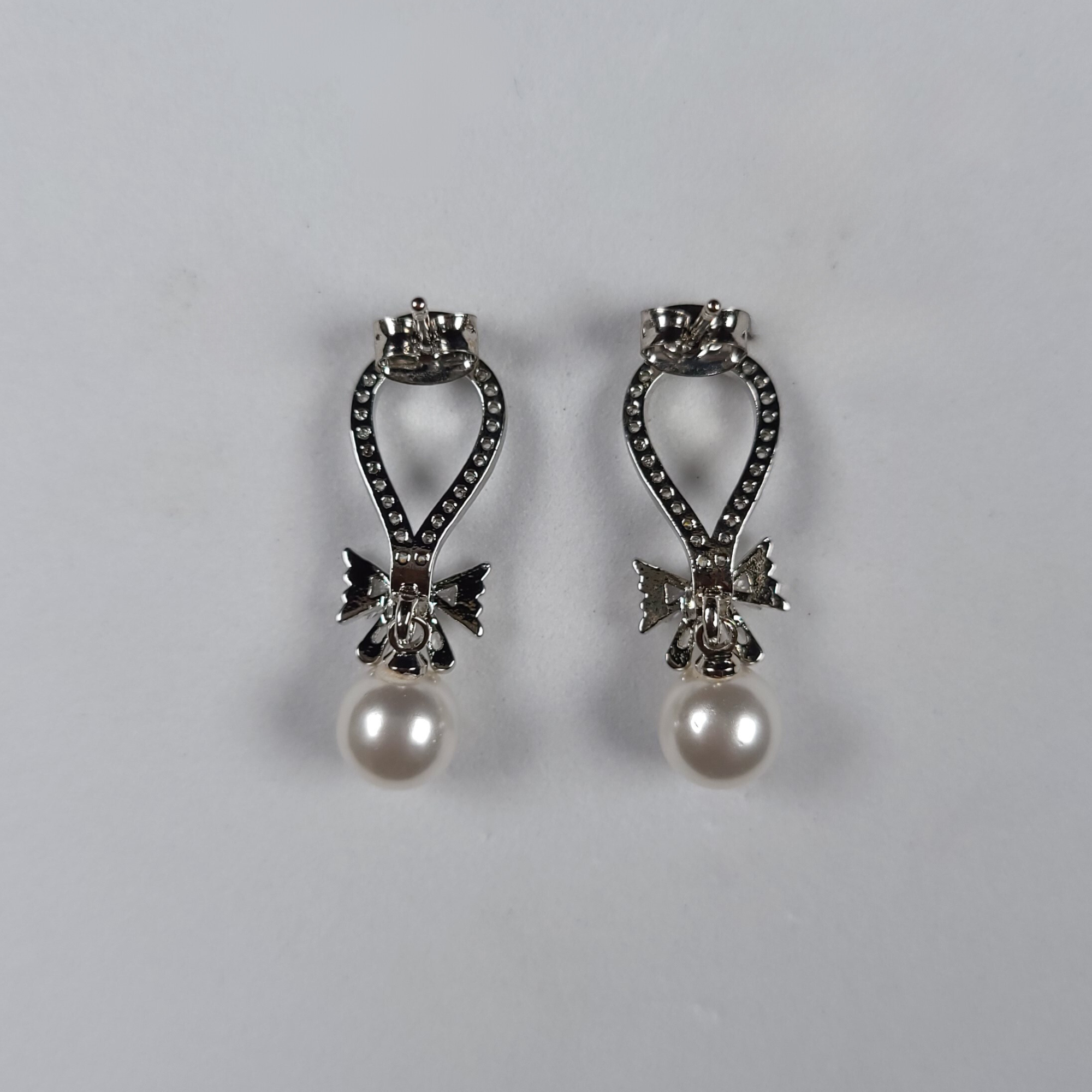 Oval Drop Classic Earring