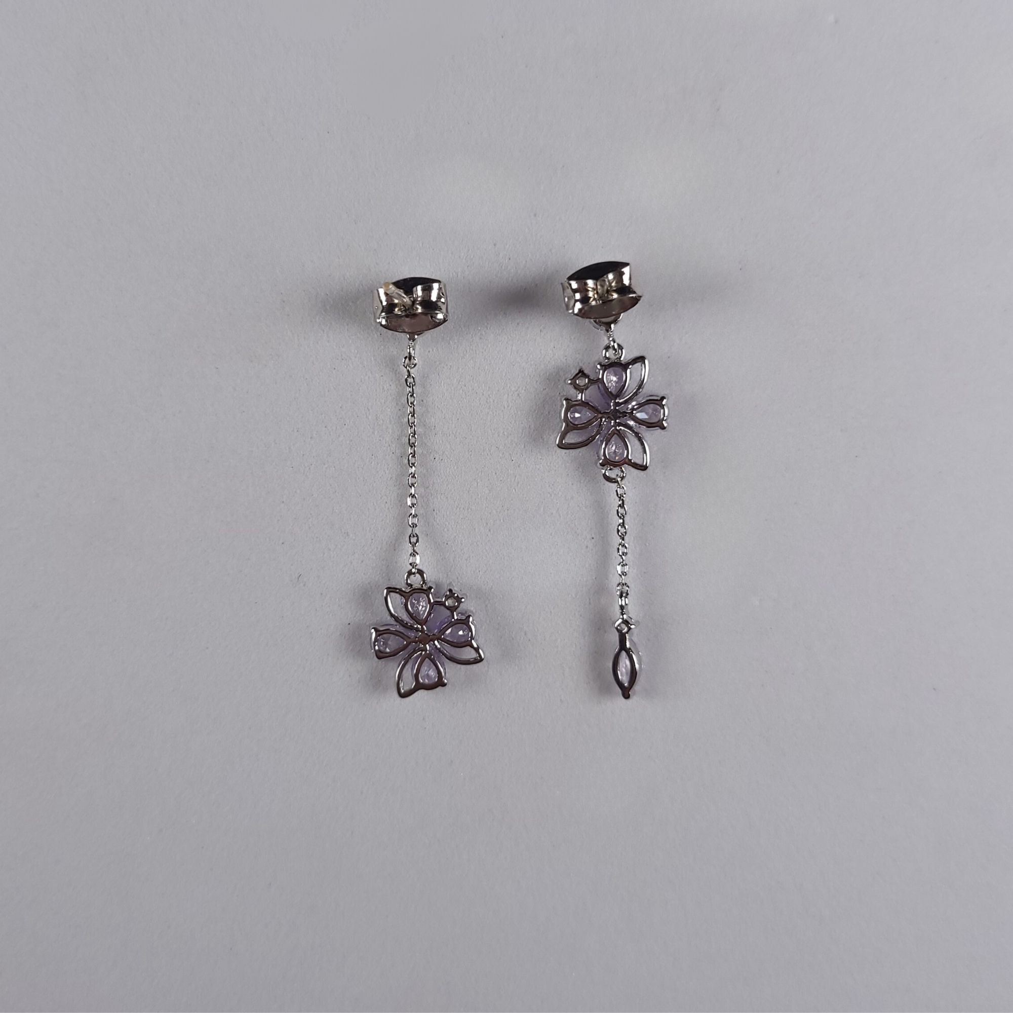 Topsy Dangle Classic Earring