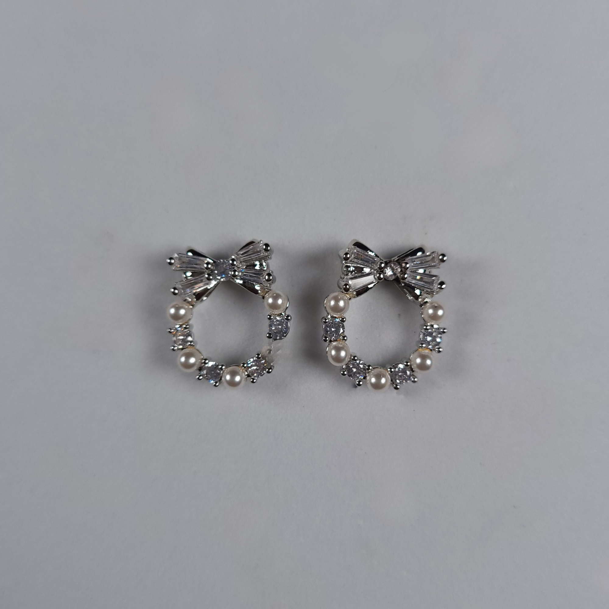 Bow Ring Classic Earring