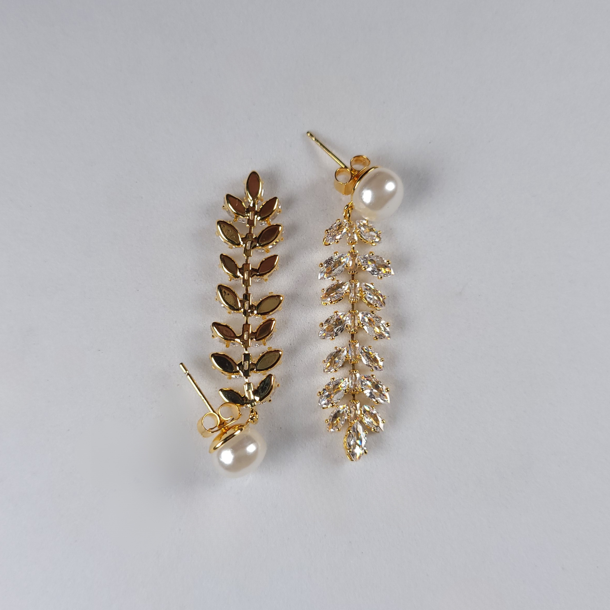 Crystal Leaf Classic Earring