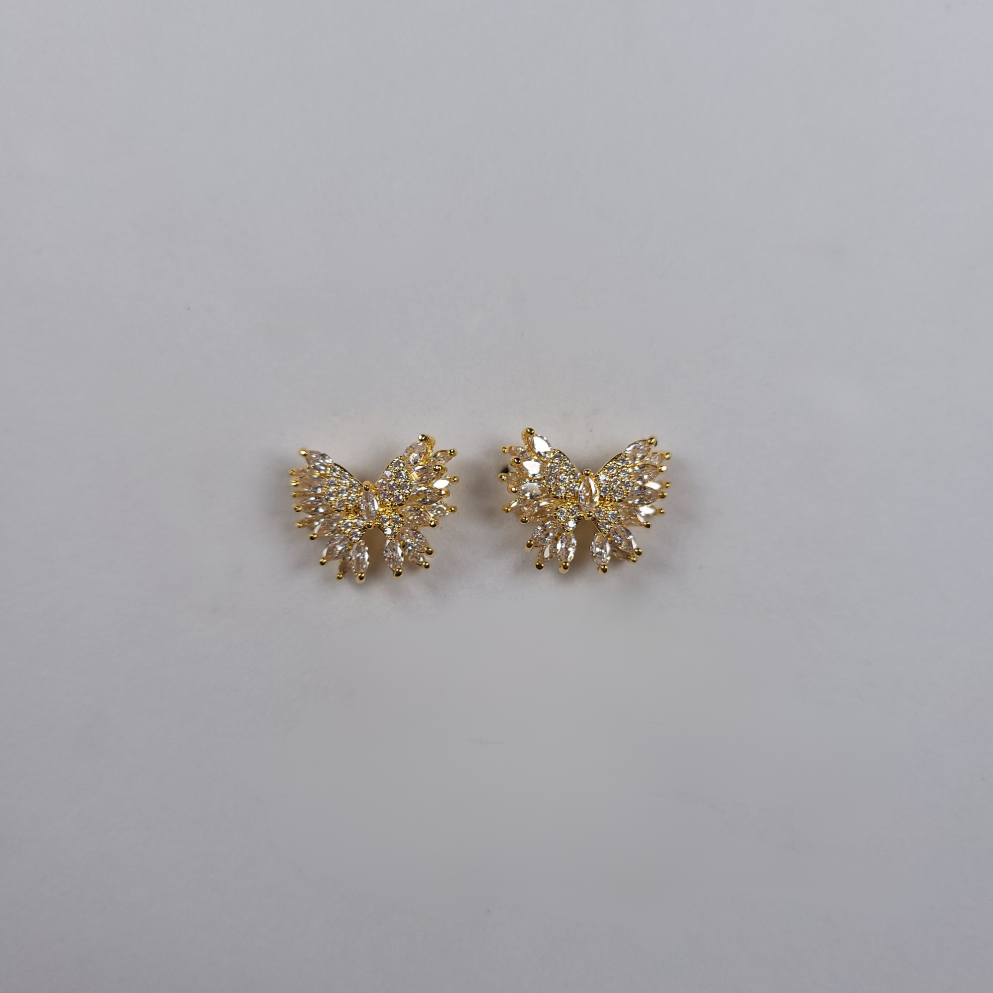 Pearls Of Korea Butterfly Stud Classic Earrings