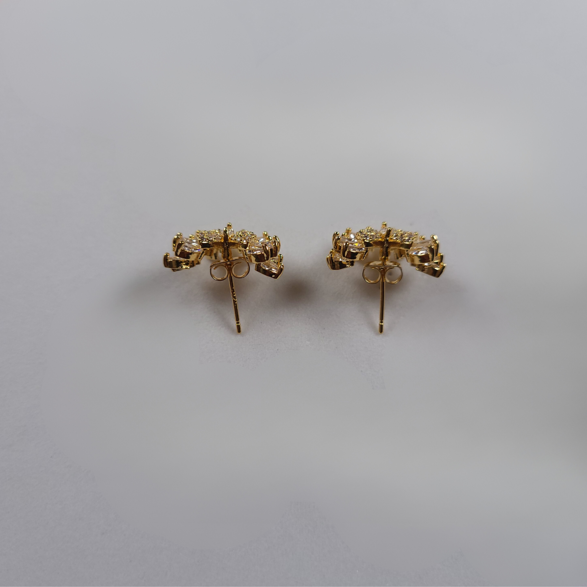 Pearls Of Korea Butterfly Stud Classic Earrings