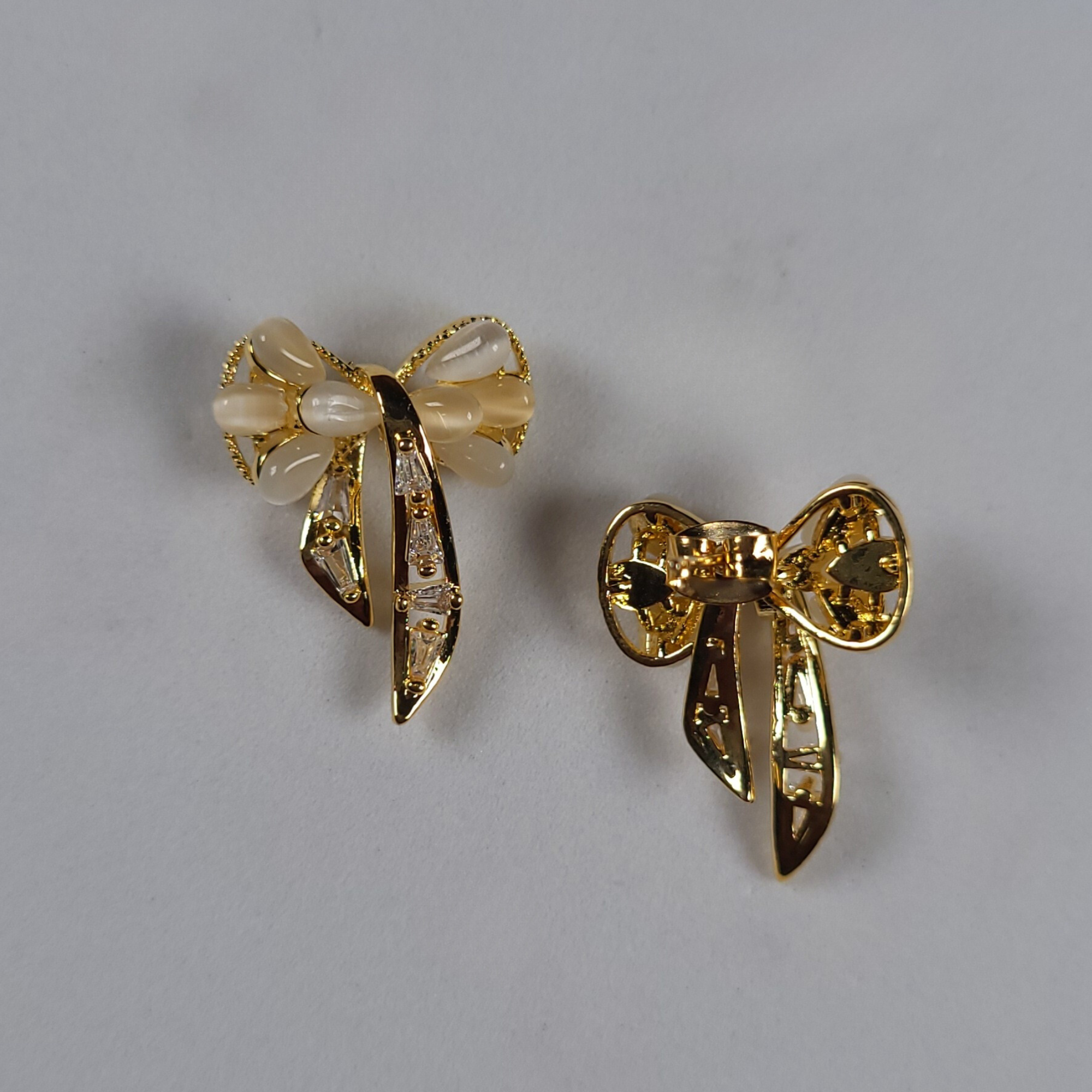 Ribbon Bead Classic Earring