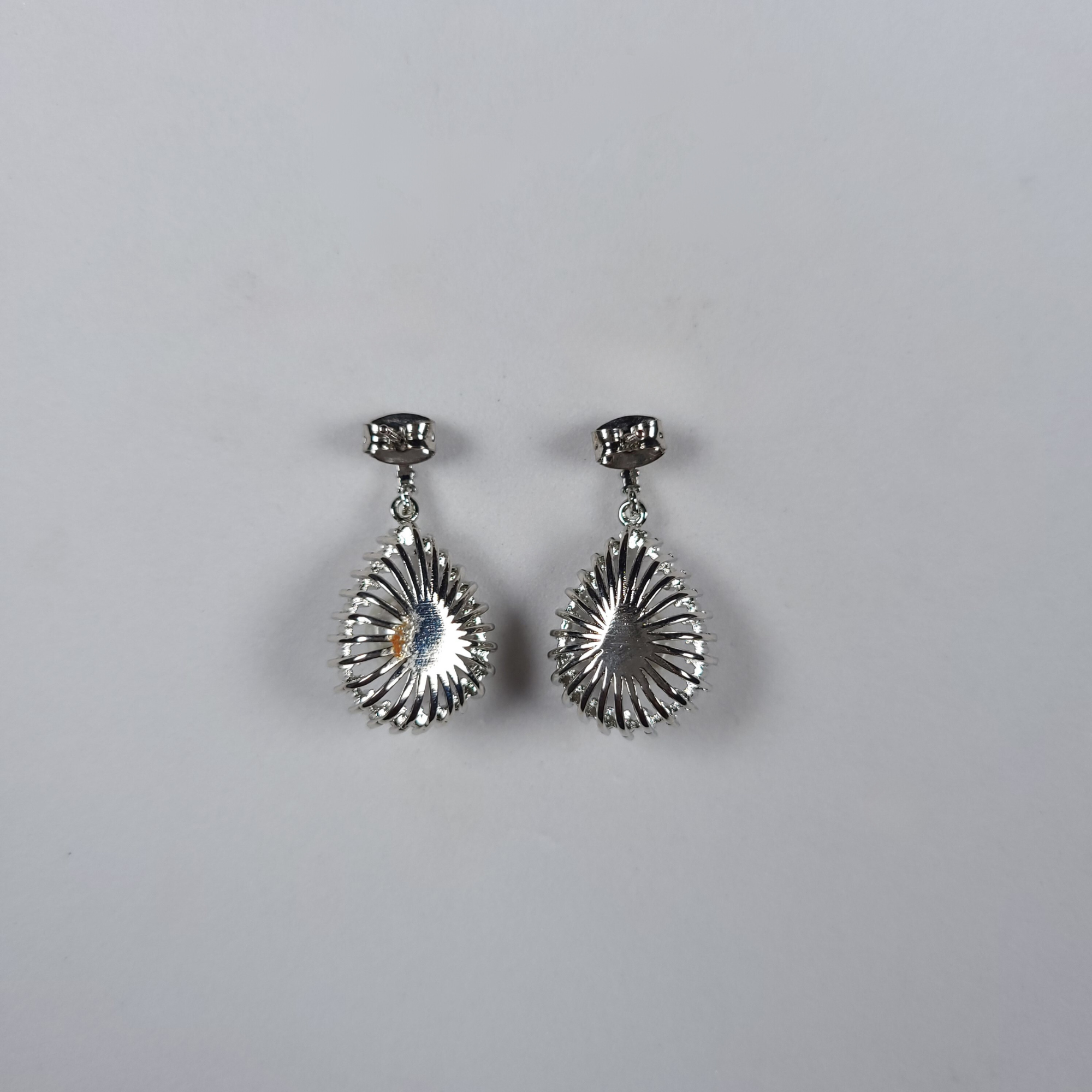 Pearls Of Korea Radiant Pearl Classic Earrings