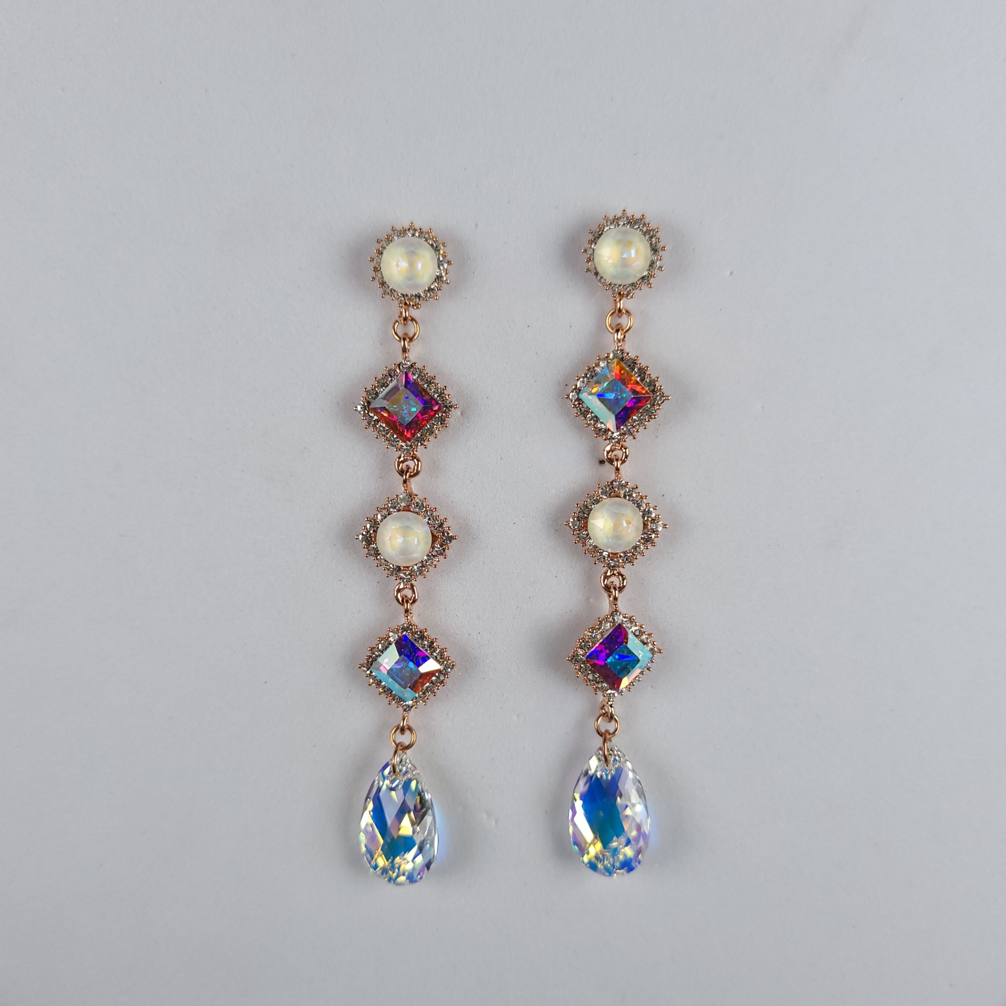 Spectacular Swarovski Crystal Earrings White