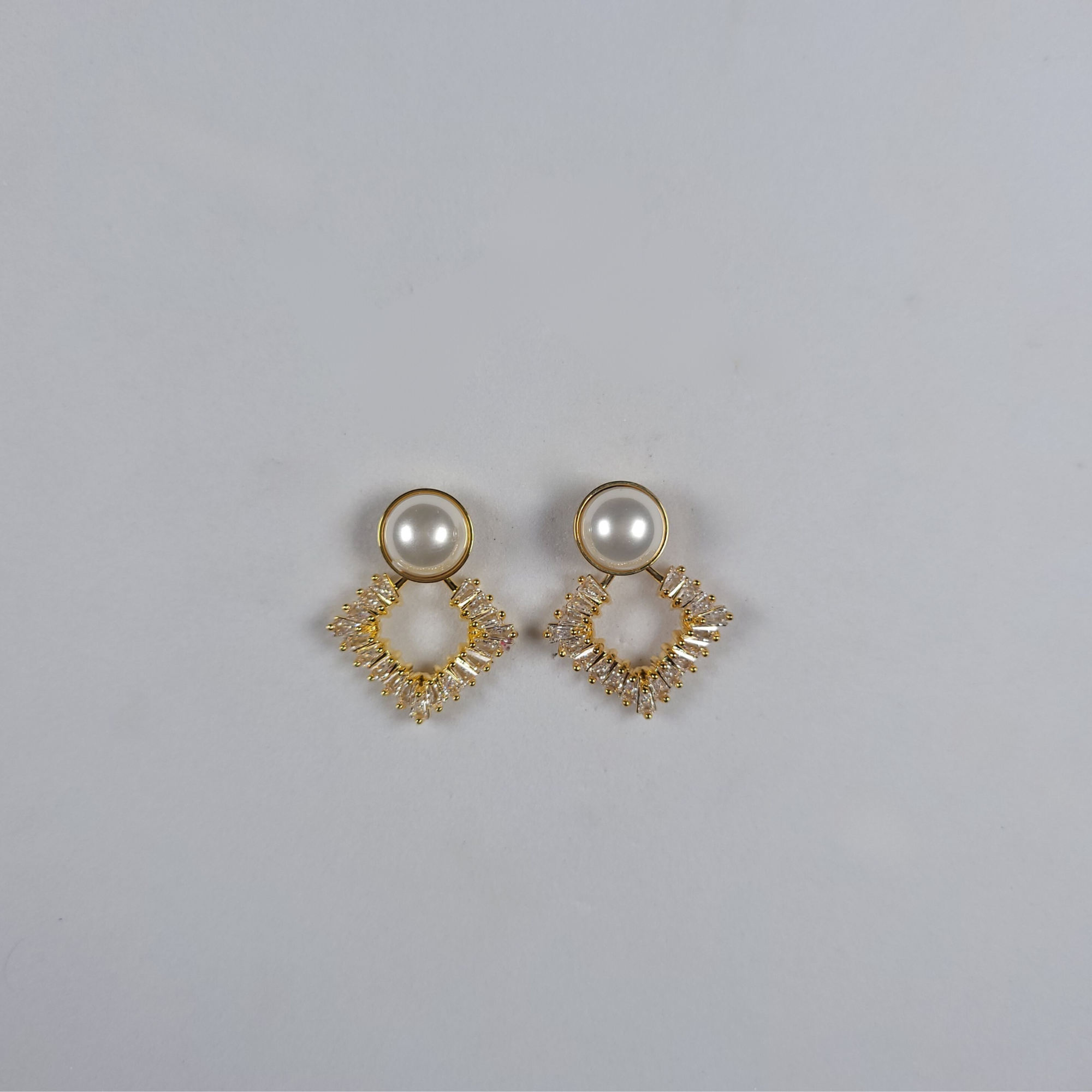 Pearls Of Korea Square Pearl Classic Earrings