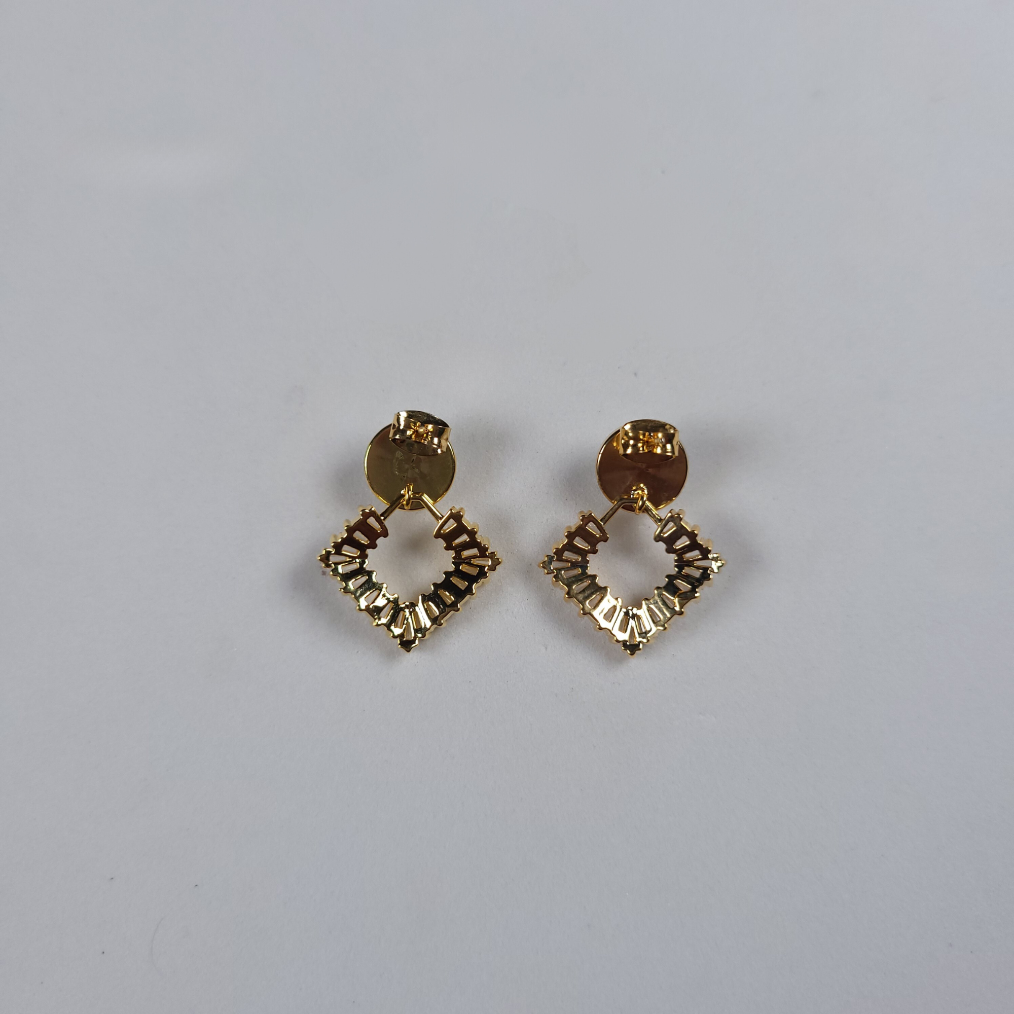 Pearls Of Korea Square Pearl Classic Earrings