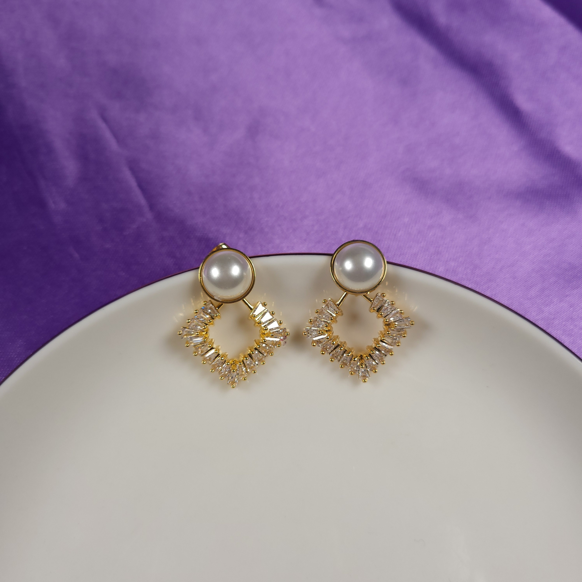 Pearls Of Korea Square Pearl Classic Earrings