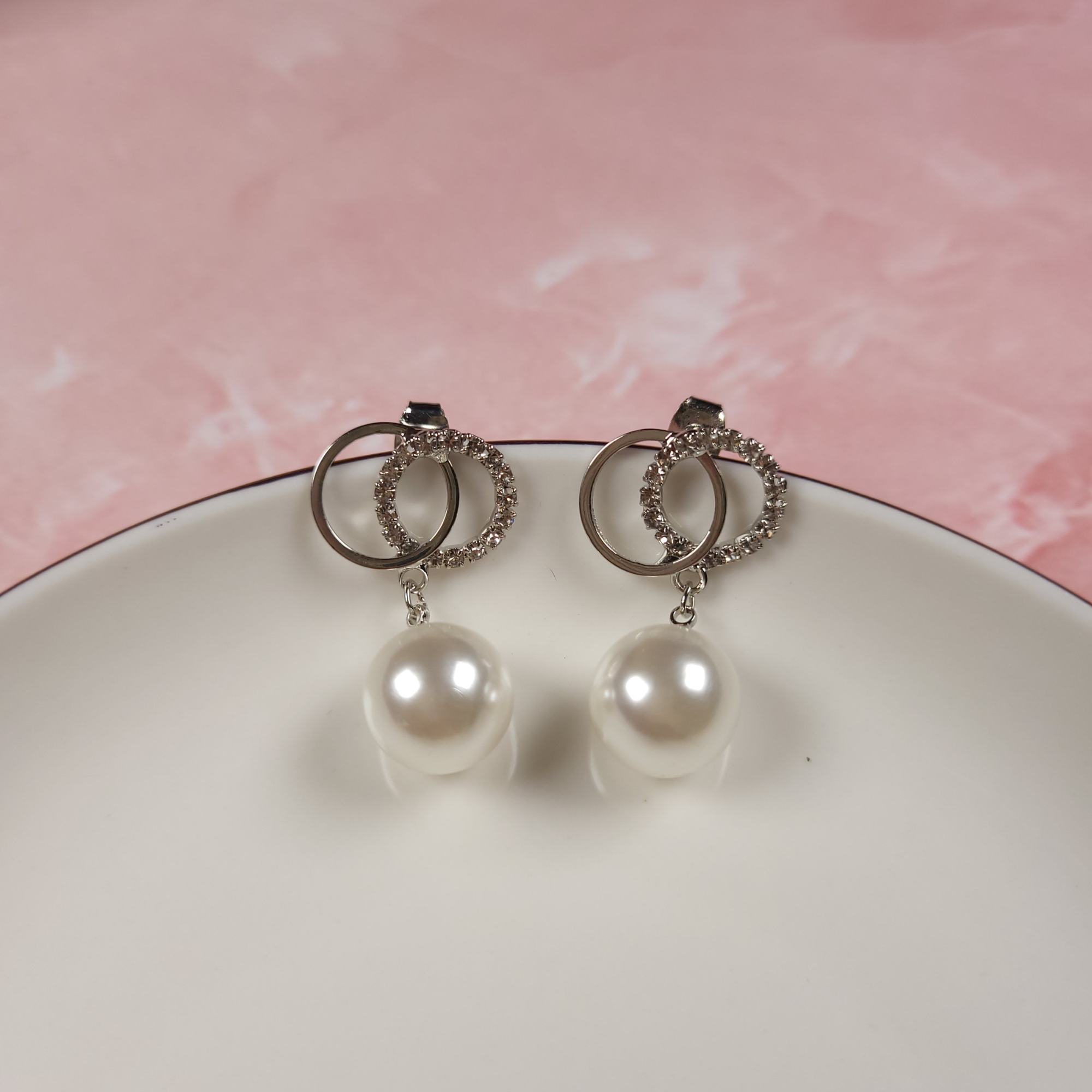 Vine Pearl Classic Earrings 