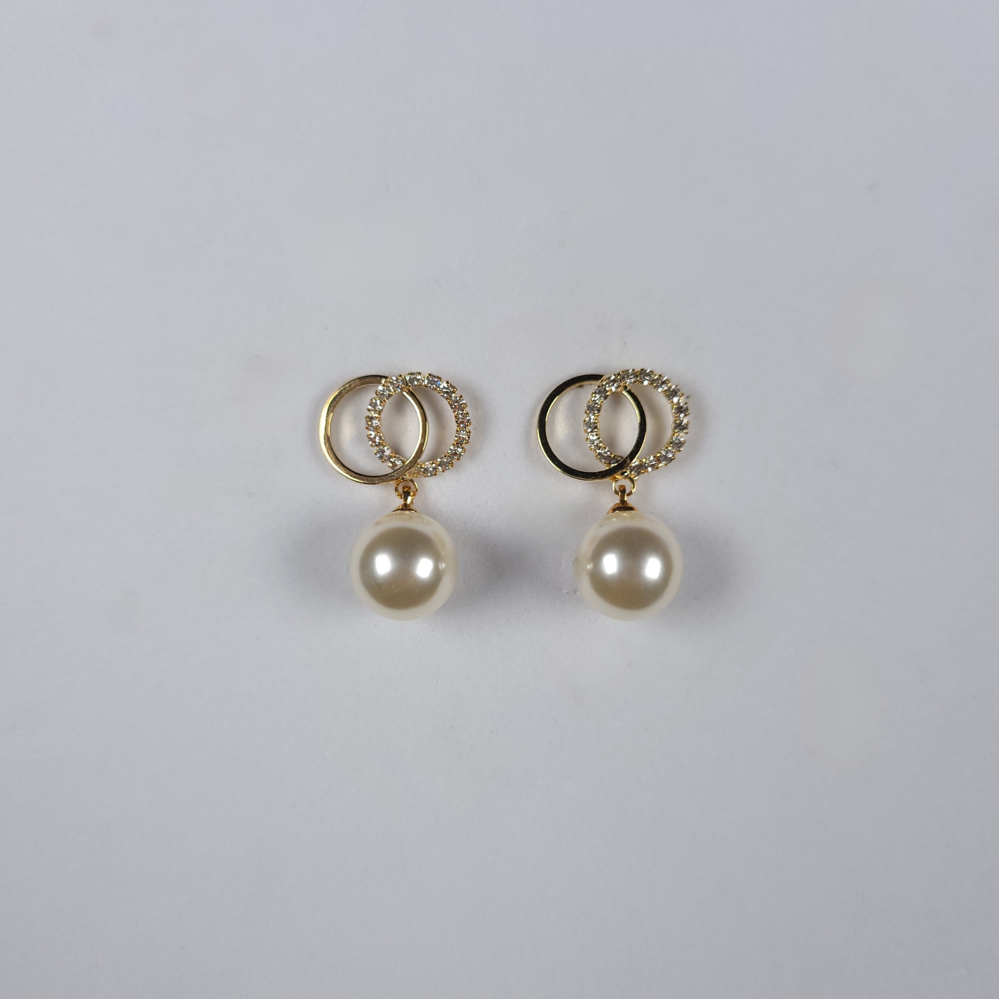 Pearls Of Korea Vine Pearl Classic Earrings