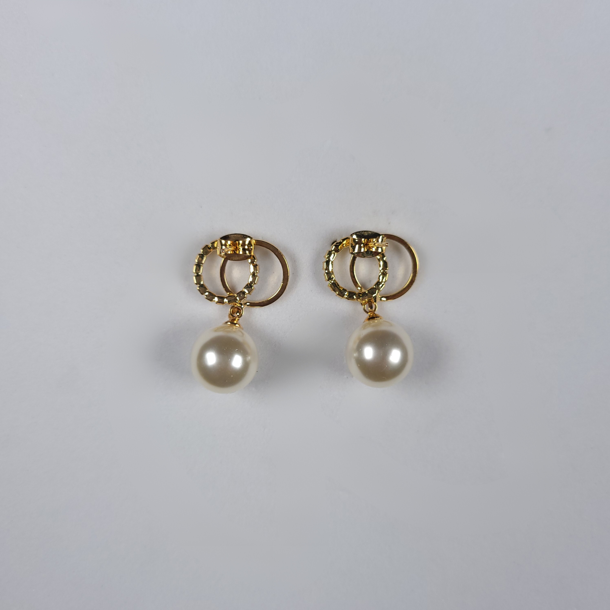 Pearls Of Korea Vine Pearl Classic Earrings