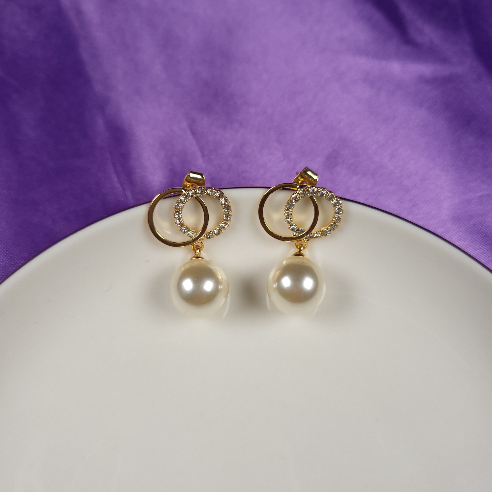 Pearls Of Korea Vine Pearl Classic Earrings